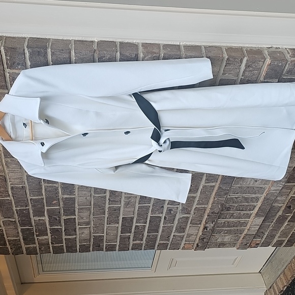 White House Black Market Elegant White Women's Long Trench Coat 2X - Picture 5 of 9